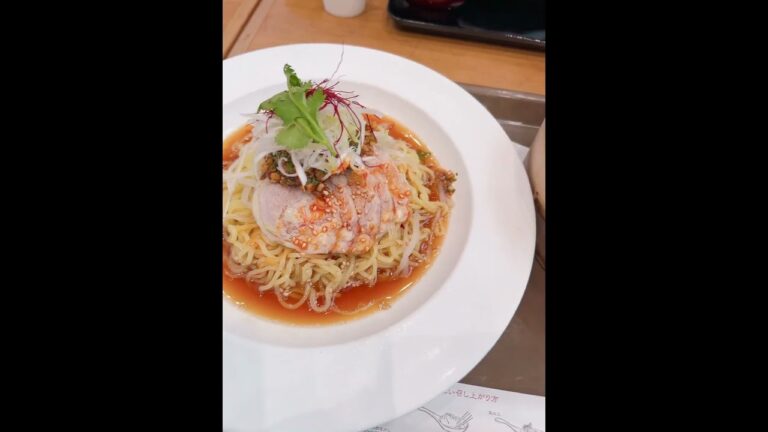 【ジンディンロウ】#よだれ鶏冷麺　#期間限定　#小籠包　#人気店　#中華料理