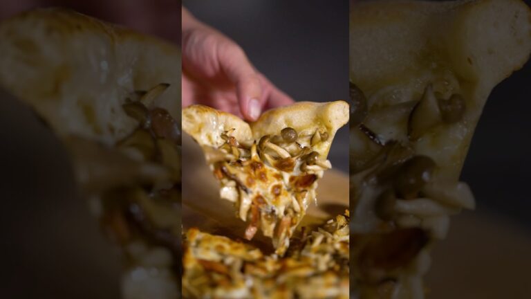 秋に食べたいたっぷりきのこピザを作ってみた！#料理 #キノコ #pizza