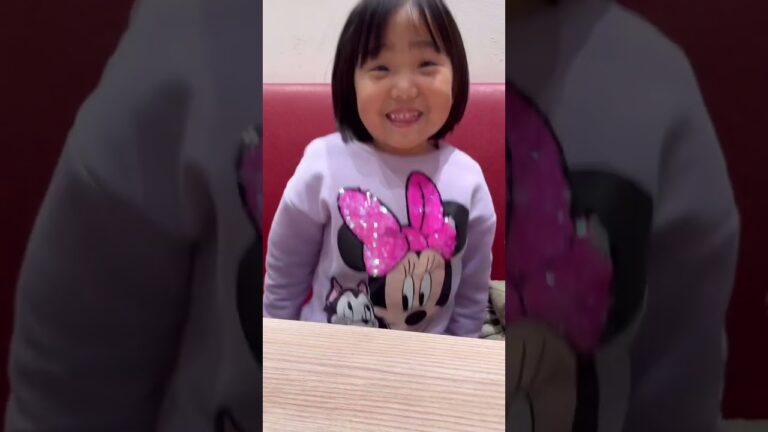 初めてのキムチ❗️食べれるかな❓🤣 #shorts