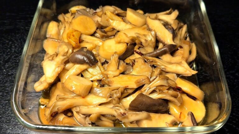 きのこの変態も唸る美味しさを誇る【キノコのオイル漬け】