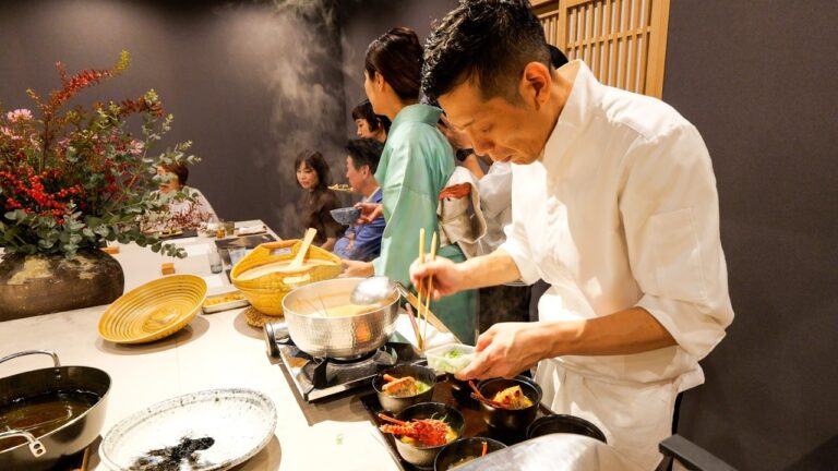 １人8万円の最高級和食コース！？料理人歴２４年の職人技が炸裂するたった6席だけの和食店が別世界だった