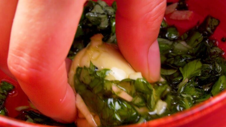 【ホームパーティーで大人気】カプレーゼ風手作りパンの簡単レシピ