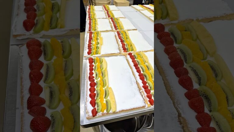 フルーツがたっぷり入ったロールケーキ🍓