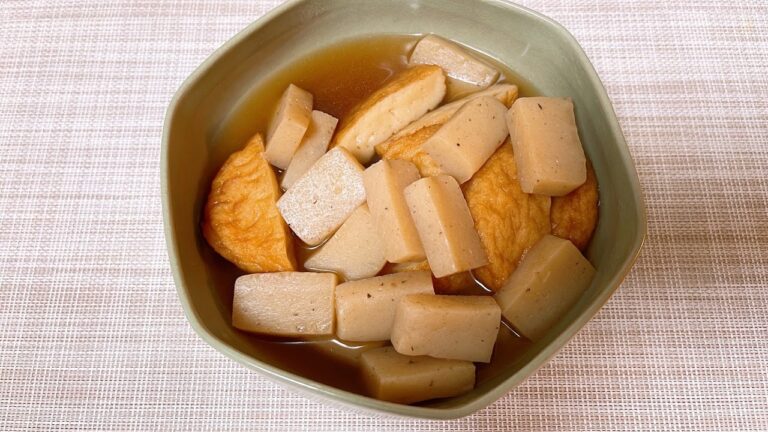 Japanese home cooking chapter25 さつま揚げとこんにゃくの煮物(atsuma age and konnyaku dish)