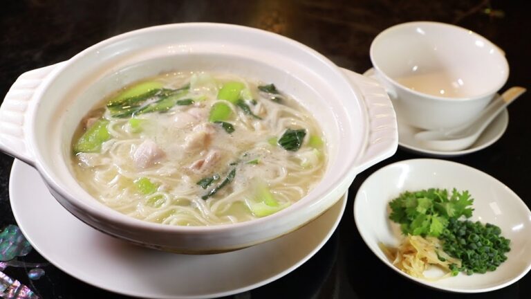 寒い冬には濃厚な鶏そば！土鍋でぐつぐつ体の芯からあったまろう！