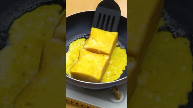 ワンパンで作れる！まんぷく朝ごはん 丁寧に工程を見たい人はアプリで「トマトとチーズのワンパントースト」と検索！ #ワンパン #ワンパントースト #朝ごはん