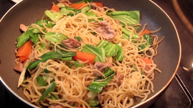 「エバラ 焼肉応援団 まろやか塩だれ」を使ってまろやか塩焼そばを作ってみた