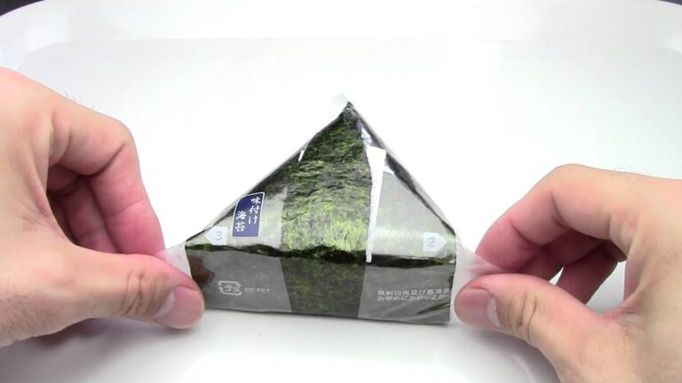 【セブンイレブン】おにぎり梅おかか-Rice ball Plum Okaka