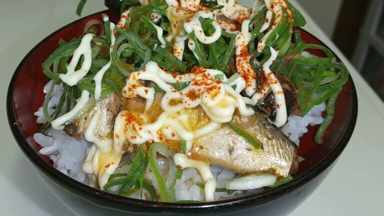 【シンプル朝食】オッサンの朝食！！絶品！！「いわし缶詰丼」を喰らう！！【飯テロ】【ASMR】