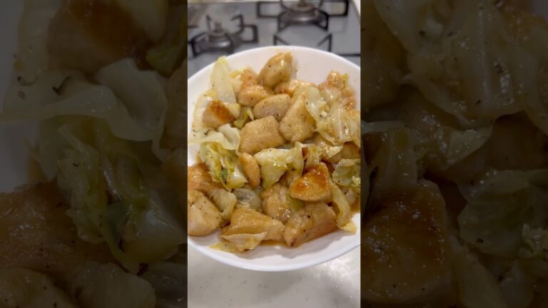 30kg痩せた男が食べている"鶏胸肉とキャベツのにんにく塩炒め"の作り方を紹介します！#shorts #short