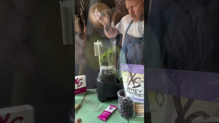 XS バニラとベリーのスムージーボウル