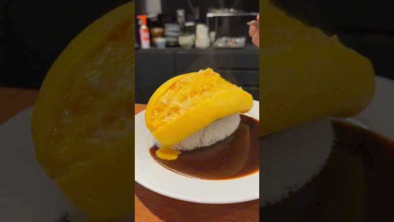 Beautiful Cheese Omelette Rice🍳