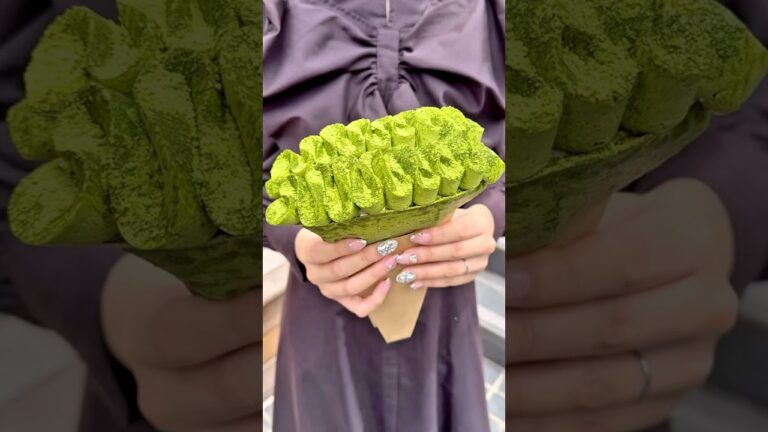 【The Artistic Matcha Tiramisu Crepe🍵】 #クレープ #japanesefood