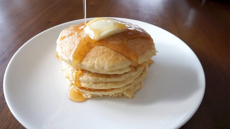 オートミール(粉砕なし)の『ふわふわ定番オートミールパンケーキ』のレシピ| Oatmeal Pancake Recipe | グルテンフリー｜オートミールレシピ