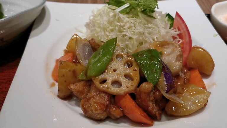 大户屋(鶏と野菜の黒酢あん定食)