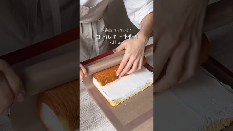 最近シンプルなお菓子を作るのがマイブーム！はちみつ入りのロールケーキを作りました🍯💓💓