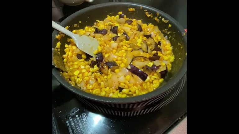 ナスとほうれん草のフリッタータ　贅沢に生ハム乗せ