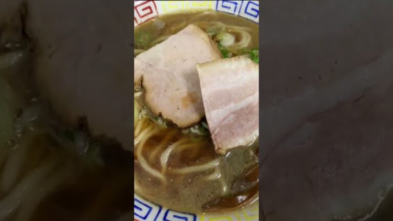 【津軽煮干しラーメン　長尾中華そば】#shorts #青森駅 #駅前ランチ#津軽ラーメン#ramennoodles #中華そば #青森市 #長尾#青森観光 #食べ歩き #一華