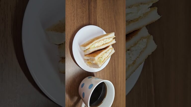 朝ごパン☕😃🌄　　　　　　　　　　　　　　　　キャベツサンドイッチ☝🏻😋☝🏻