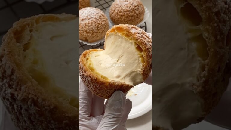 まんまる可愛いクッキーシュー👩🏻‍🍳♡シュークリームの写真ばっかになりました🫶🏻#シュークリーム#クッキーシュー#お菓子作り#手作りお菓子 #youtubeshorts