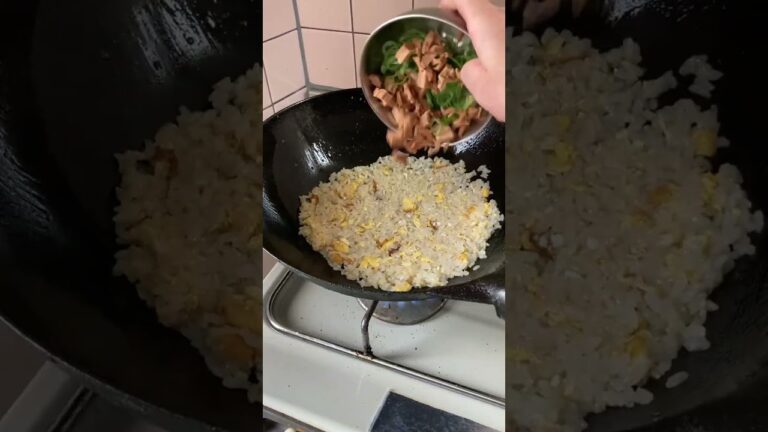 海鮮チャーハンで今日も朝からヘビーにキメます！ #shorts