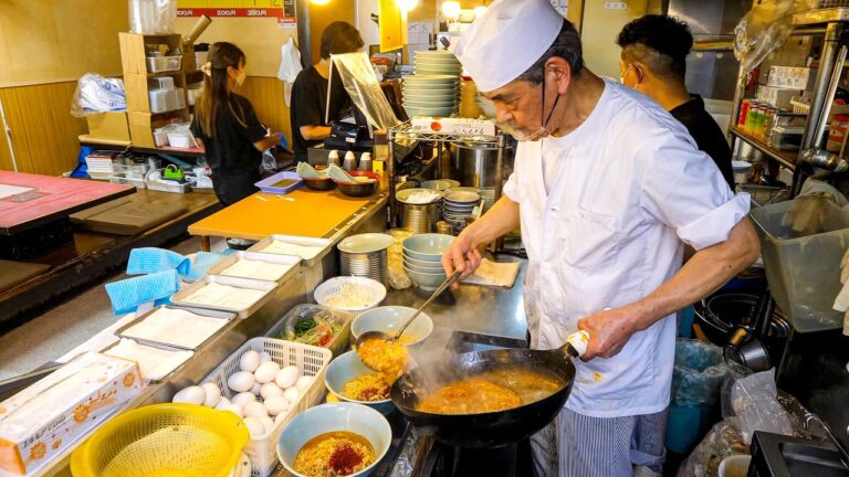 止まらない炒飯ラッシュ！鉄人店主の鍋捌きが炸裂する圧巻の町中華に密着！