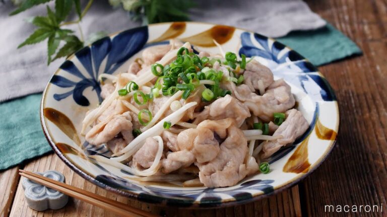 【豚こまもやしの甘辛生姜焼き】ごはんがすすむ！豚こまともやしで節約レシピ♪