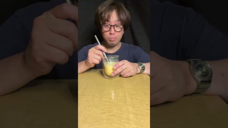 【SNSで人気!?】スタバ再現！材料2つで作るアレが旨すぎる！　＃shorts　＃再現レシピ　＃recipe　＃sweet　＃簡単レシピ