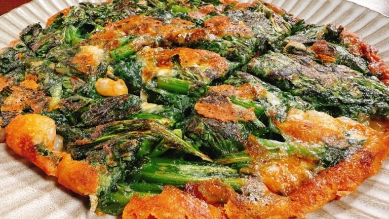 【混ぜて焼くだけ】これが旬の春菊の一番おいしい食べ方です。カリカリもちもち！『やみつきチーズチヂミ』ダイエットレシピ