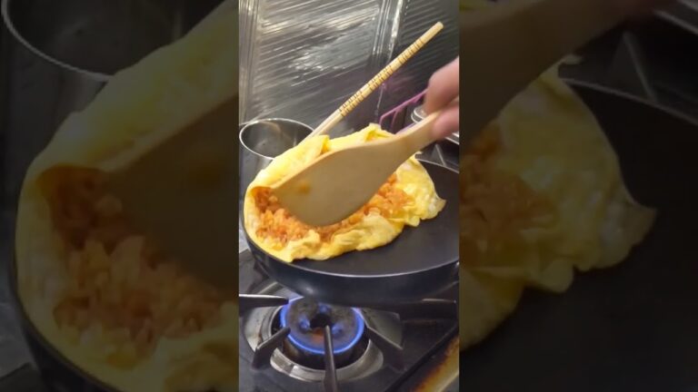 【巻くのが苦手な人にぜひ試してほしい】#shorts #food #subscribe #オムライスの包み方#初心者#喫茶店#簡単