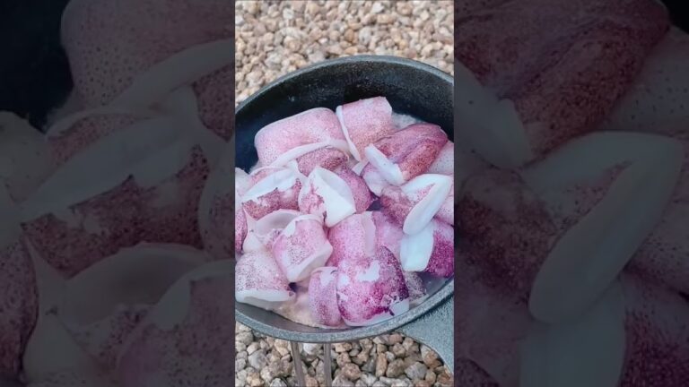 【キャンプ飯】イカのバター醤油焼き🦑  #shorts