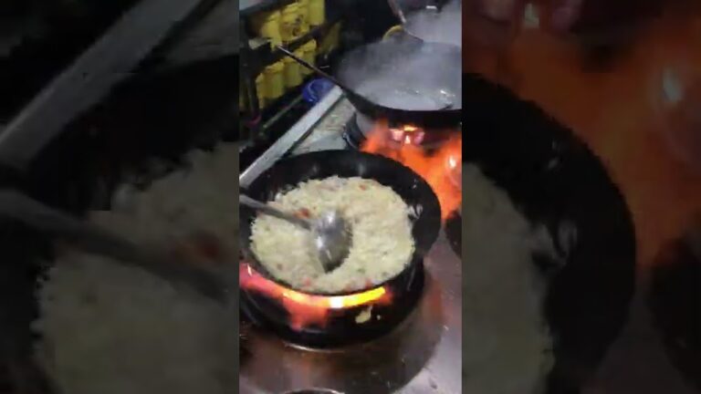 これが本場のチャーハンの火力
