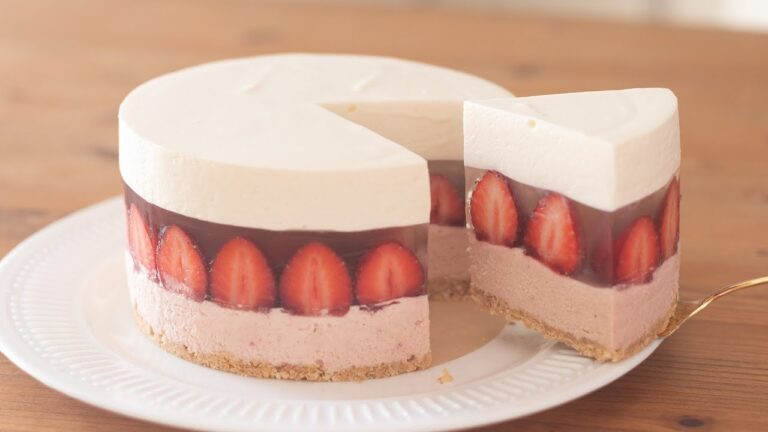 クリスマスに！いちごのレアチーズケーキの作り方 No Bake Strawberry Cheesecake：Christmas Cake｜HidaMari Cooking