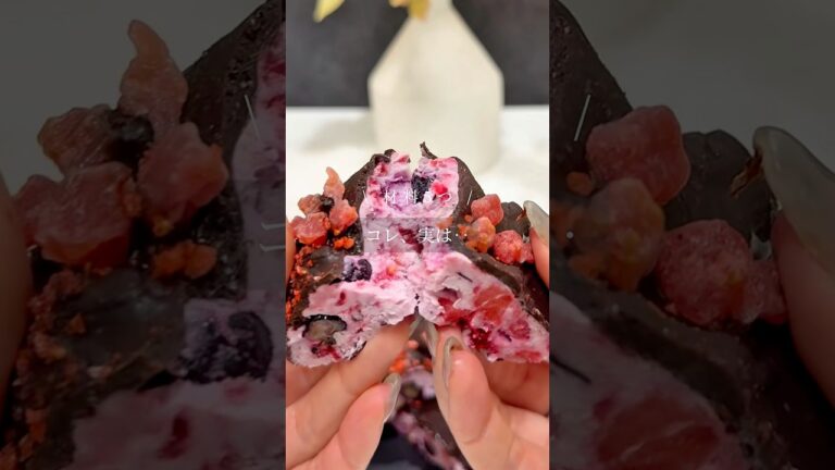 材料５つ❣️混ぜて冷やすだけのベリーヨーグルトアイス🫐🍓✨見た目も可愛過ぎる🥹💓保存してぜひ作ってみて♡ #ダイエットスイーツ #ヘルシースイーツ #ヘルシーアイス