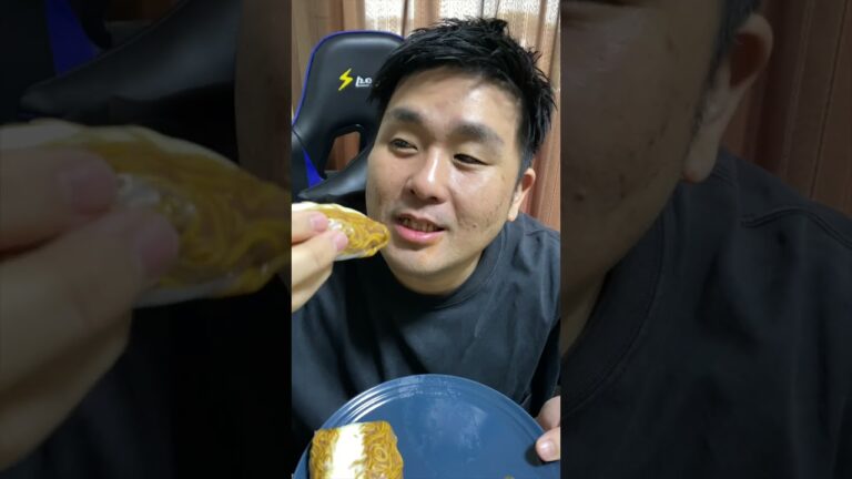 【UFO焼きそば】ライスペーパーで巻いて食べてみた