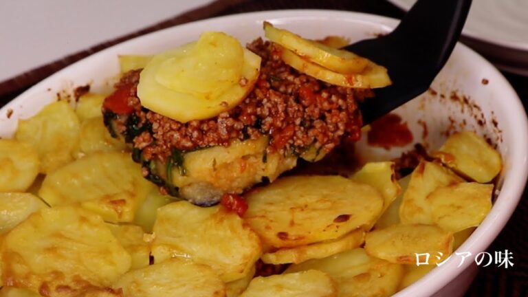 ジャガイモとほうれん草とひき肉のオーブン焼きの作り方。