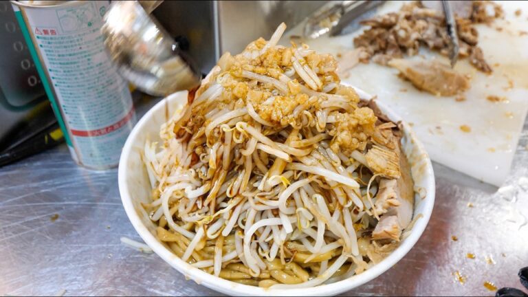 【ニンニク中毒】ドカ食いアニキが無限殺到！夢追う兄弟の名古屋デカ盛りラーメン店丨愛知岐阜ニンニクめし３選