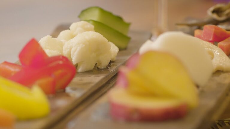 【作り置き】お酒を楽しむ1品｜大人なピクルスとゴルゴンゾーラチーズのトースト