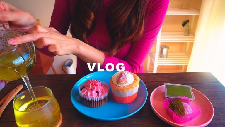 SUB)たくさん食べる一人暮らしVLOG/ローソンスイーツ、味噌ラーメン、ピザ、キムチ、和菓子/朝から夜まで食べるだけのルーティーン/お家時間料理の勉強VLOG