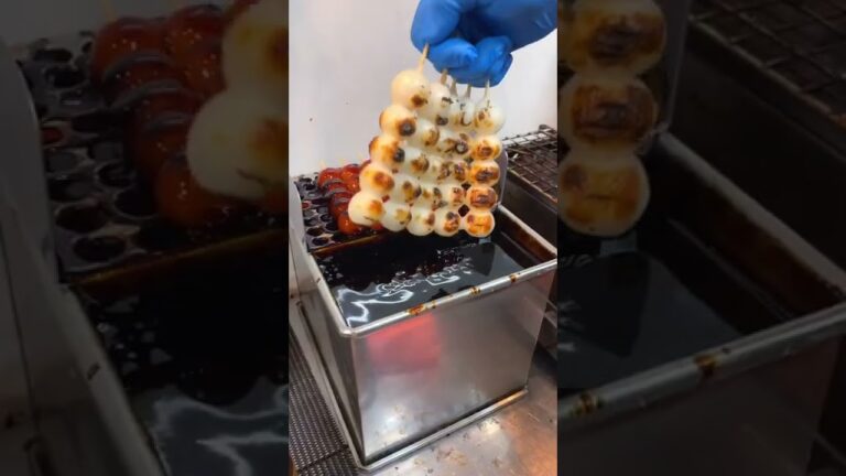 八百屋のたこ焼き屋が作る超濃厚みたらし団子！秘伝のタレにつけて1本100円は安すぎた🍡 #名古屋グルメ