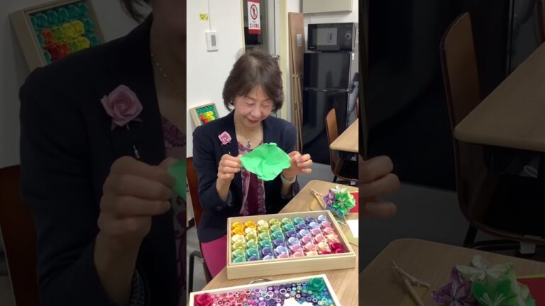 折り紙のバラ折りはまた正方形に戻ります！