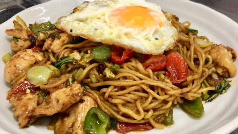 インドネシア風焼きそば ミーゴレン Indonesian Fried Noodles “Mie Goreng”