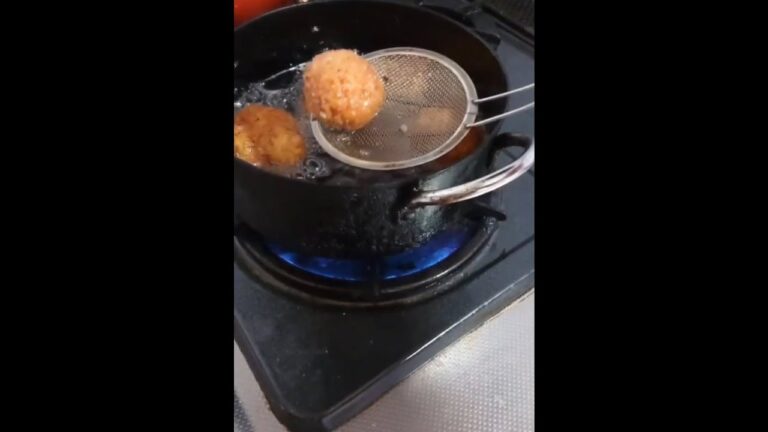 ライスコロッケつくった。【冷やご飯アレンジ】業スーのチーズ使用！ #shorts