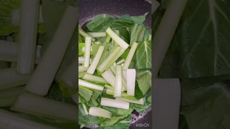 小松菜と油揚げの煮浸し　厚揚げでもいいよ♪