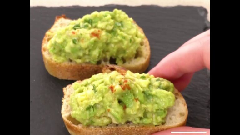 【アペロ】ワカモーレのタルティーヌ