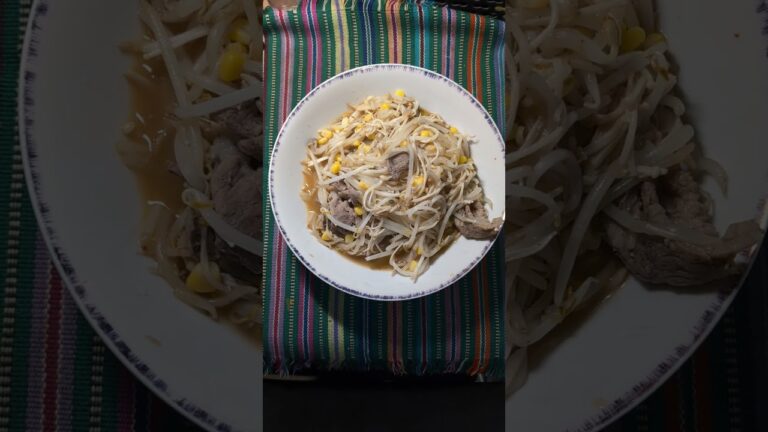 【ここにチャンポン麺入れたいが】肉と野菜たっぷりの肉野菜炒めを食べていきます（ここにチャンポン麺を入れたらさぞおいしいだろうに）