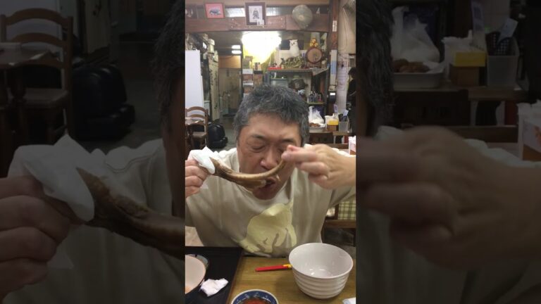 ソーキ唐揚げの食べ方