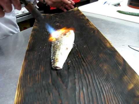 [西宮]雲凌軒の焼き鯖寿司は炙り加減が大切