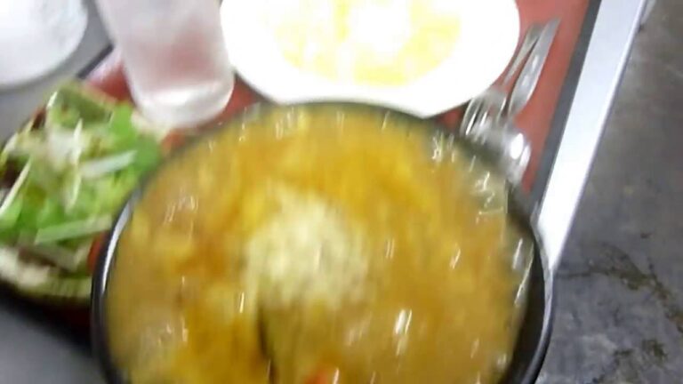 ココナッツミルク・チキンカレー