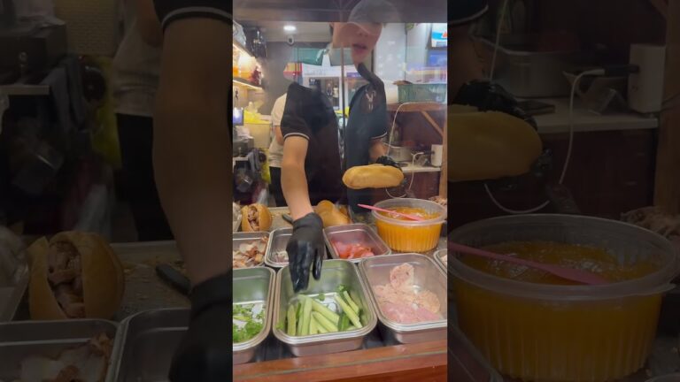 What a delicious treat! Banh mi Time! #bánhmìviệtnam #hanoi #crispy #vietnam #bestever #porkbelly